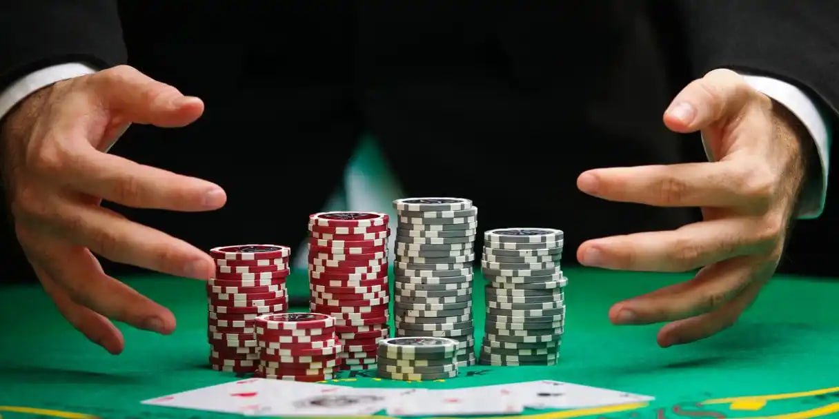 gunung388 live-dealer studio with professional dealers and HD cameras broadcasting blackjack table